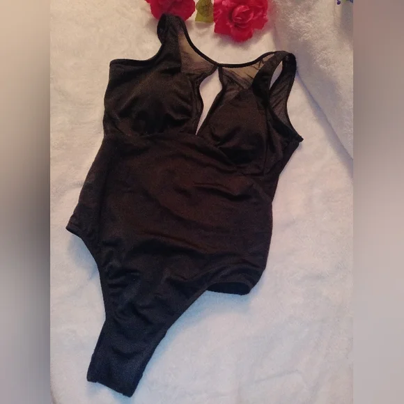 **NWOT** Time and Tru swimsuit - Picture 6 of 12